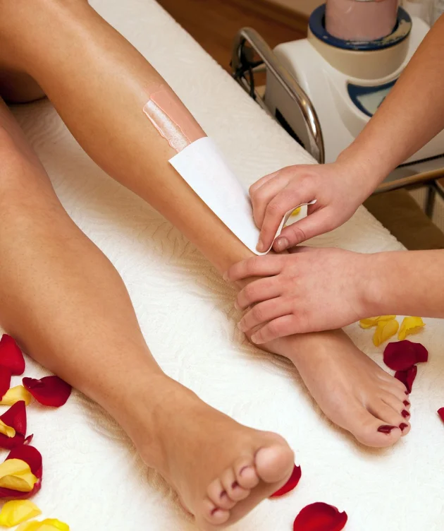 Full Legs with Bikini Lines – Waxing